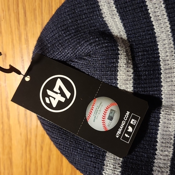 YANKEE WINTER HAT - Picture 3 of 5